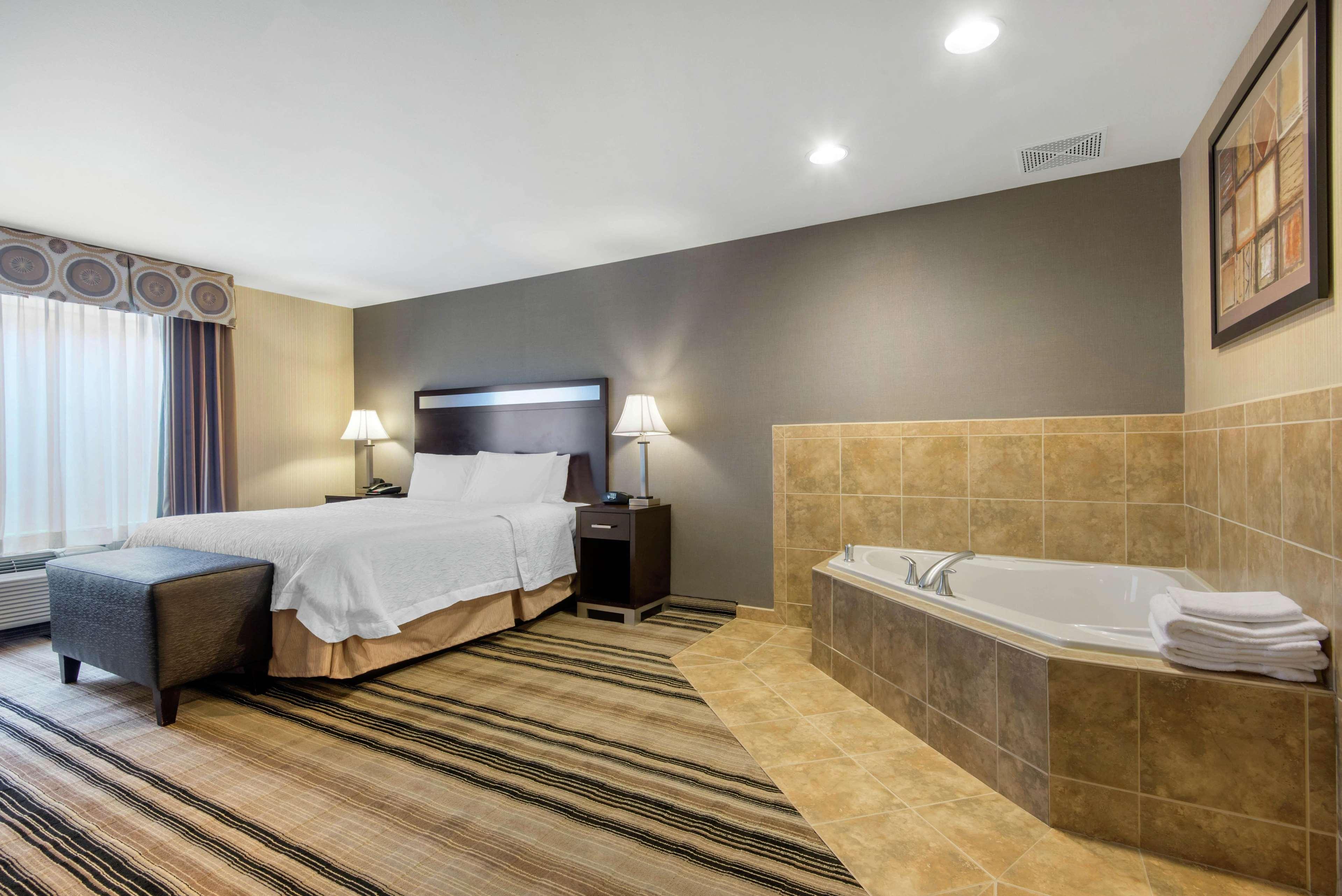 Hampton Inn Meadville Eksteriør bilde