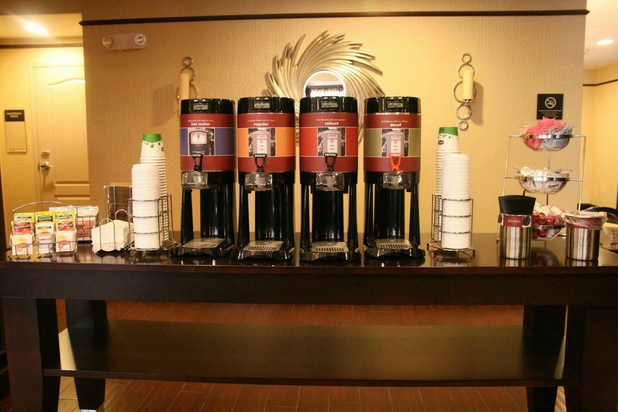 Hampton Inn Meadville Restaurant bilde